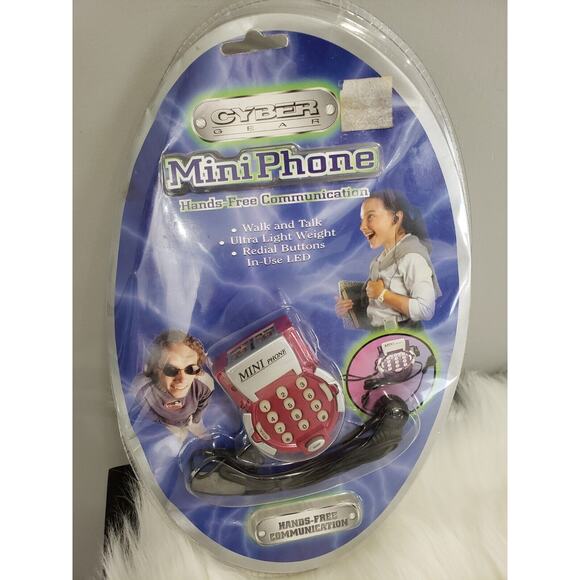 Cyber‎ Gear Mini Phone New in Factory Sealed Housing - with Earset & Microphone - Picture 1 of 6
